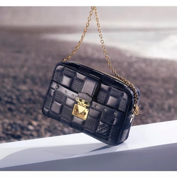 Louis Vuitton Handbags - 💯💯% Authentic LV Troca PM.